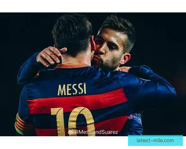 布斯克茨与阿尔巴在迈阿密重聚昔日默契再现温情时刻